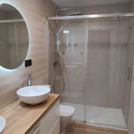 Precioso 2 Hab. Con Banera Hidromasaje Lägenhet